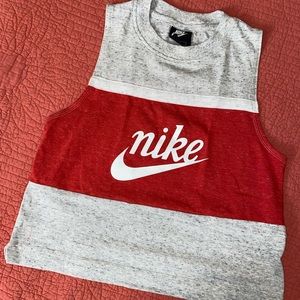 Women’s Nike Sleeveless Crop Sportswear Tank.